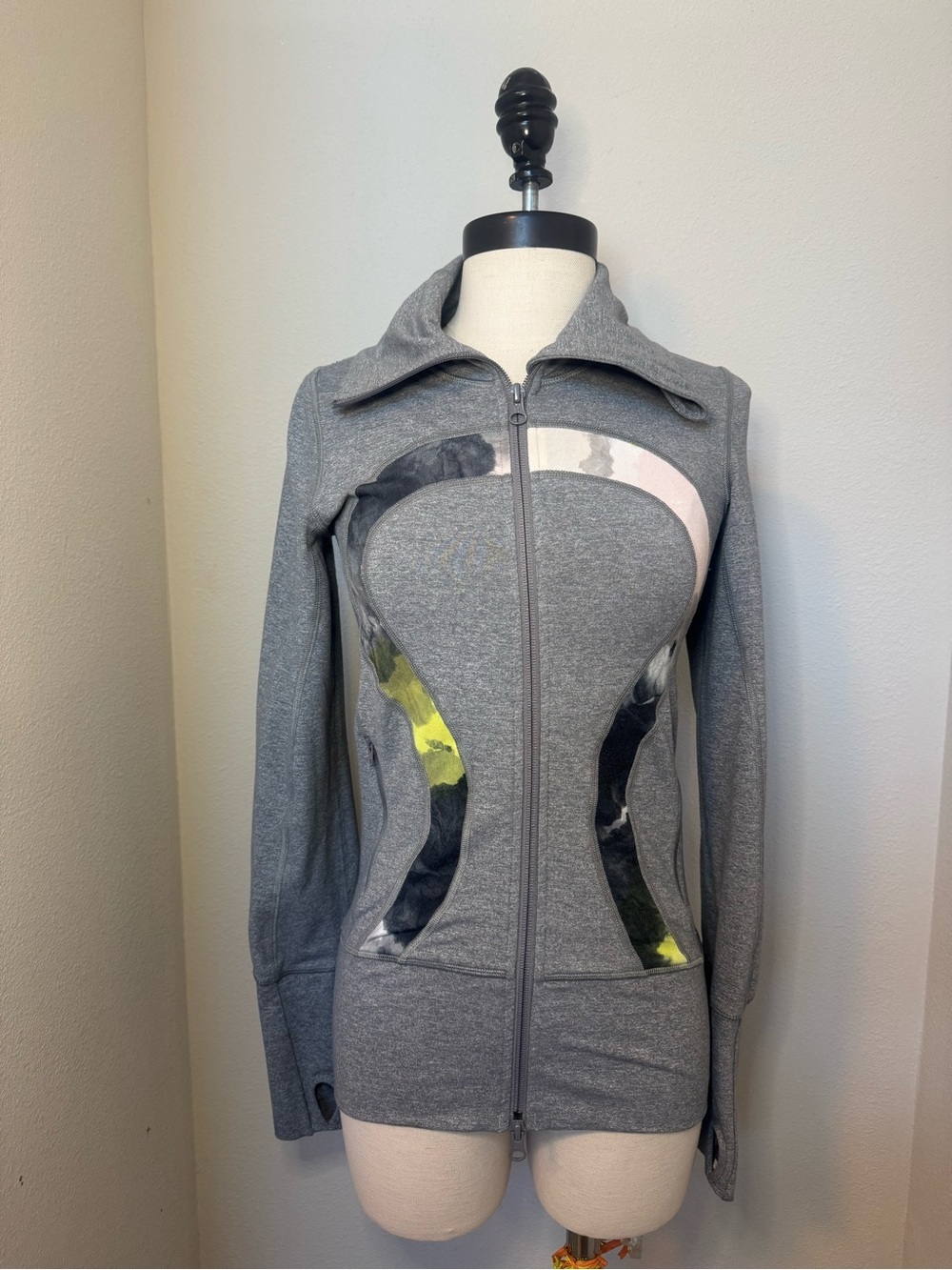 Lululemon In Stride jacket